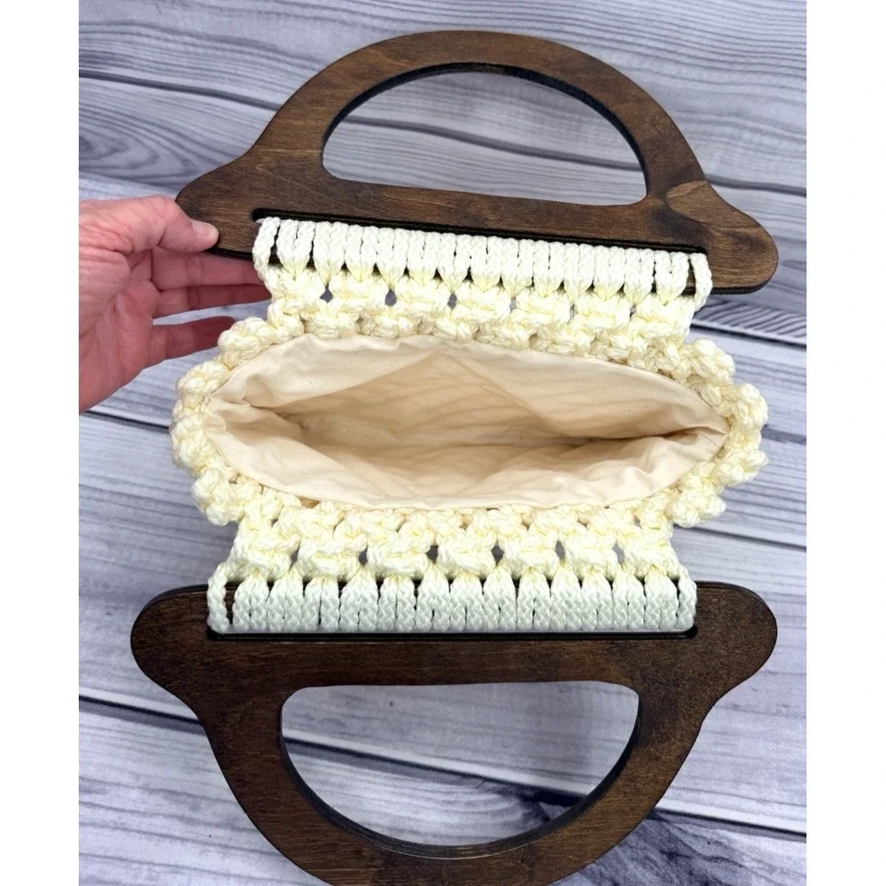 N/A vintage cream